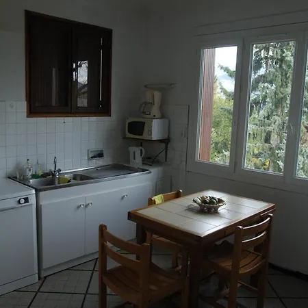 Spacious At The Heart Of Hébergement de vacances Saint Ismier